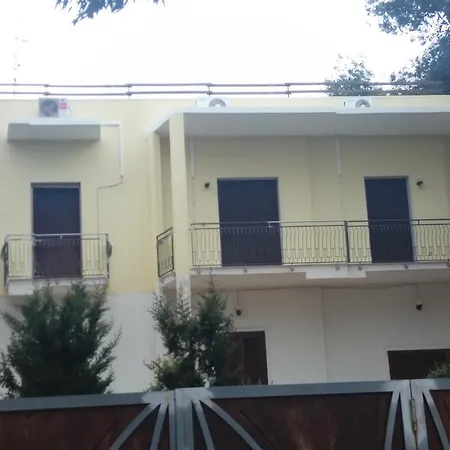 Casa Noemi דירה טוליה